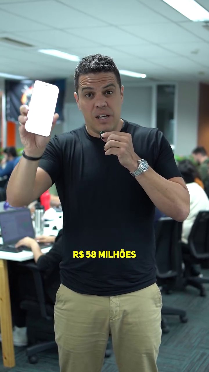 Criativo abrindo com número quebrado
